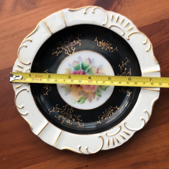 UCAGO Porcelain - Picture 2 of 5